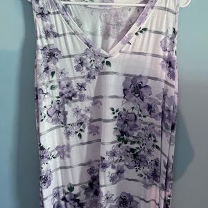 Maurice’s white soft flowing top